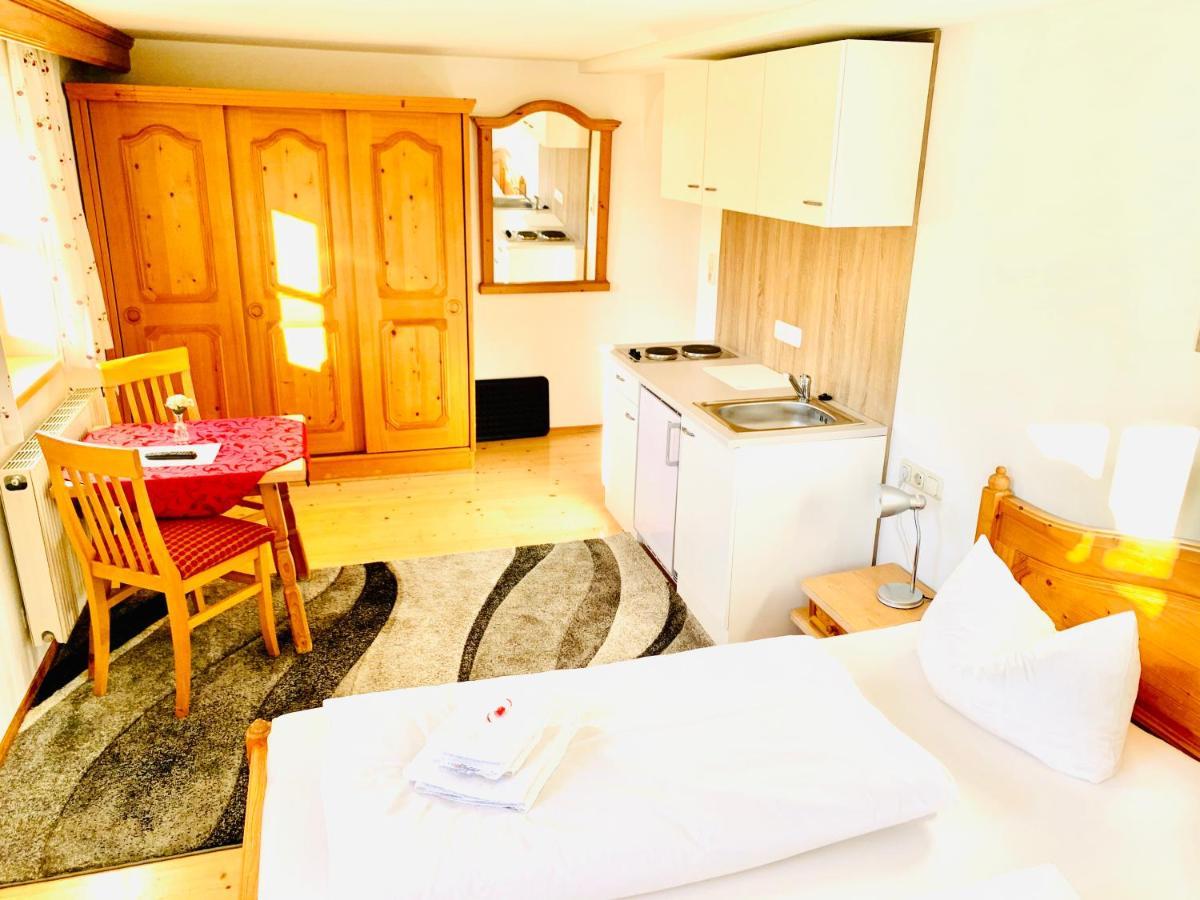 Ferienwohnung Gutshof zum Schluxen Pinswang Exterior foto