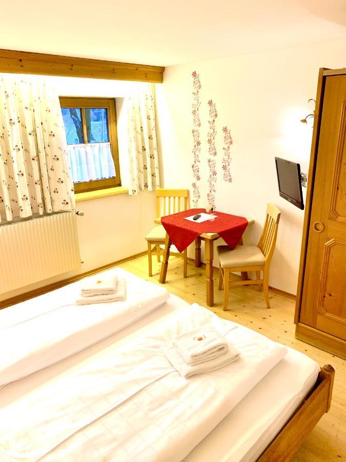 Ferienwohnung Gutshof zum Schluxen Pinswang Exterior foto